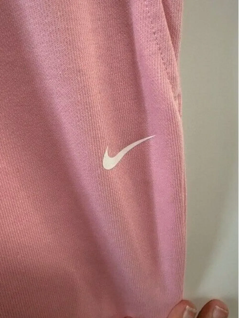NWOT Nike pink Girl's pro dri fit joggers MSRP 45